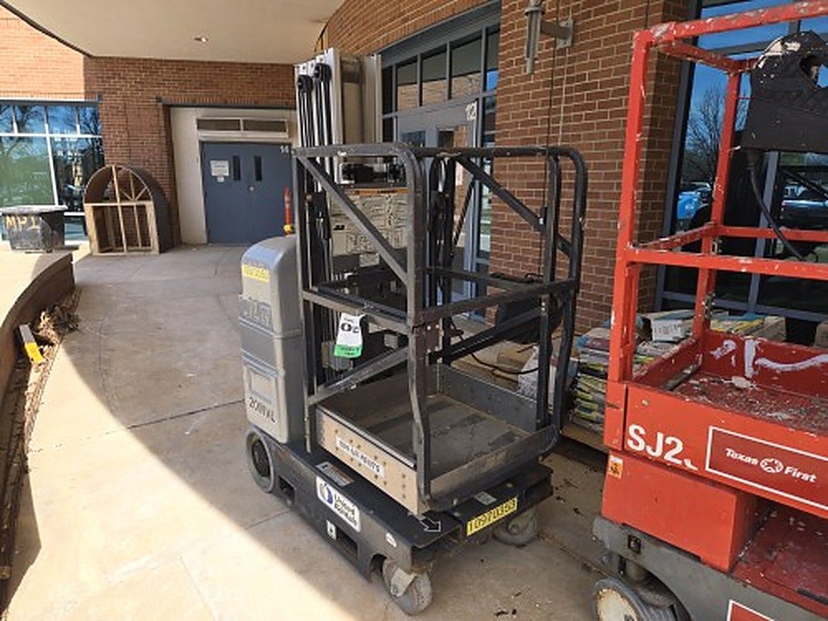 JLG 20MVL photo 8