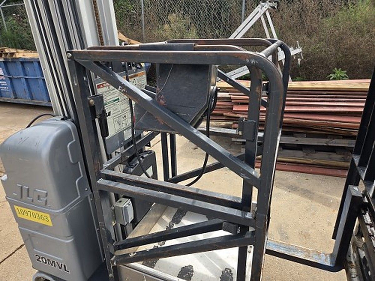 JLG 20MVL photo 8