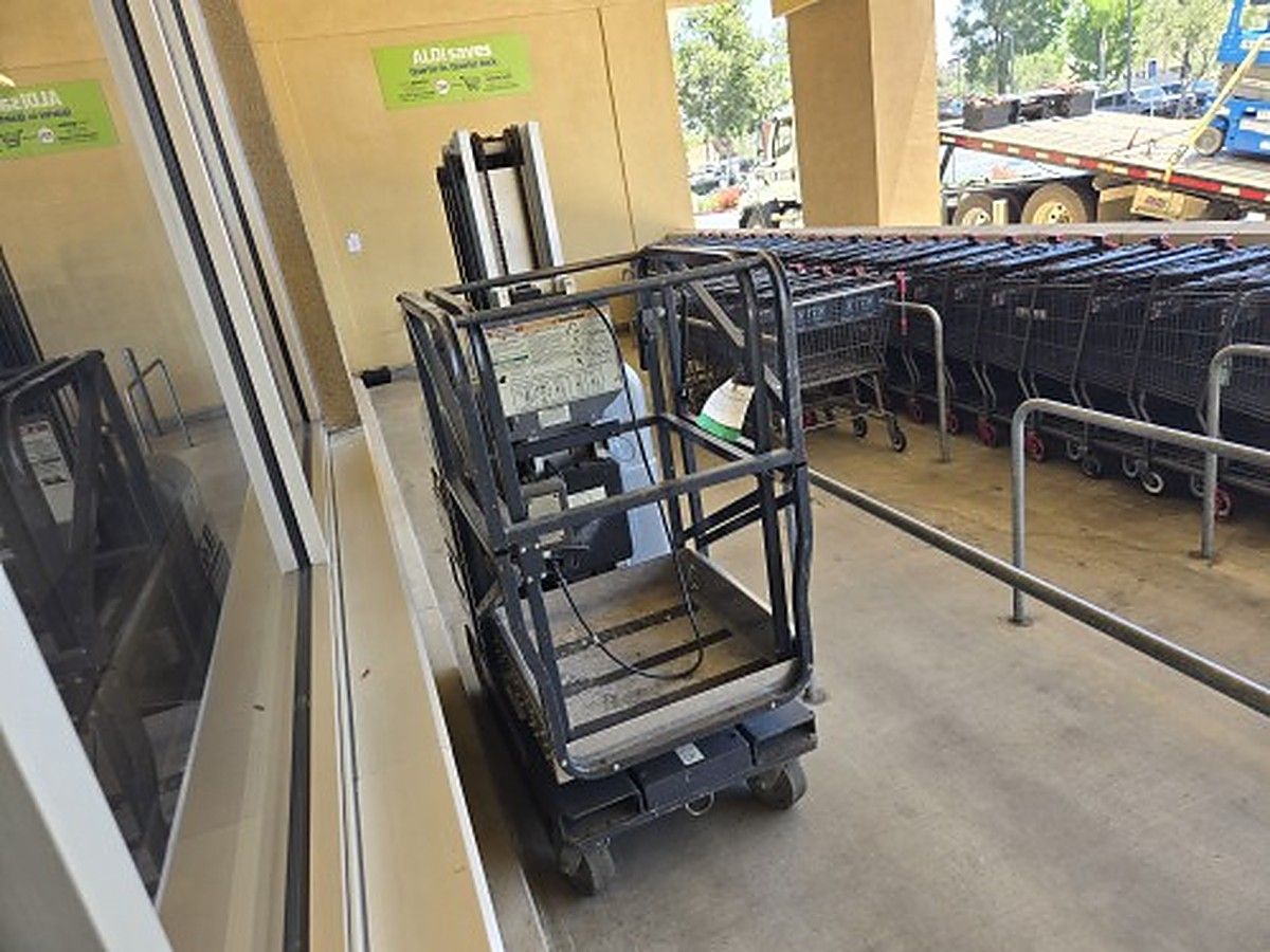 JLG 20MVL photo 2