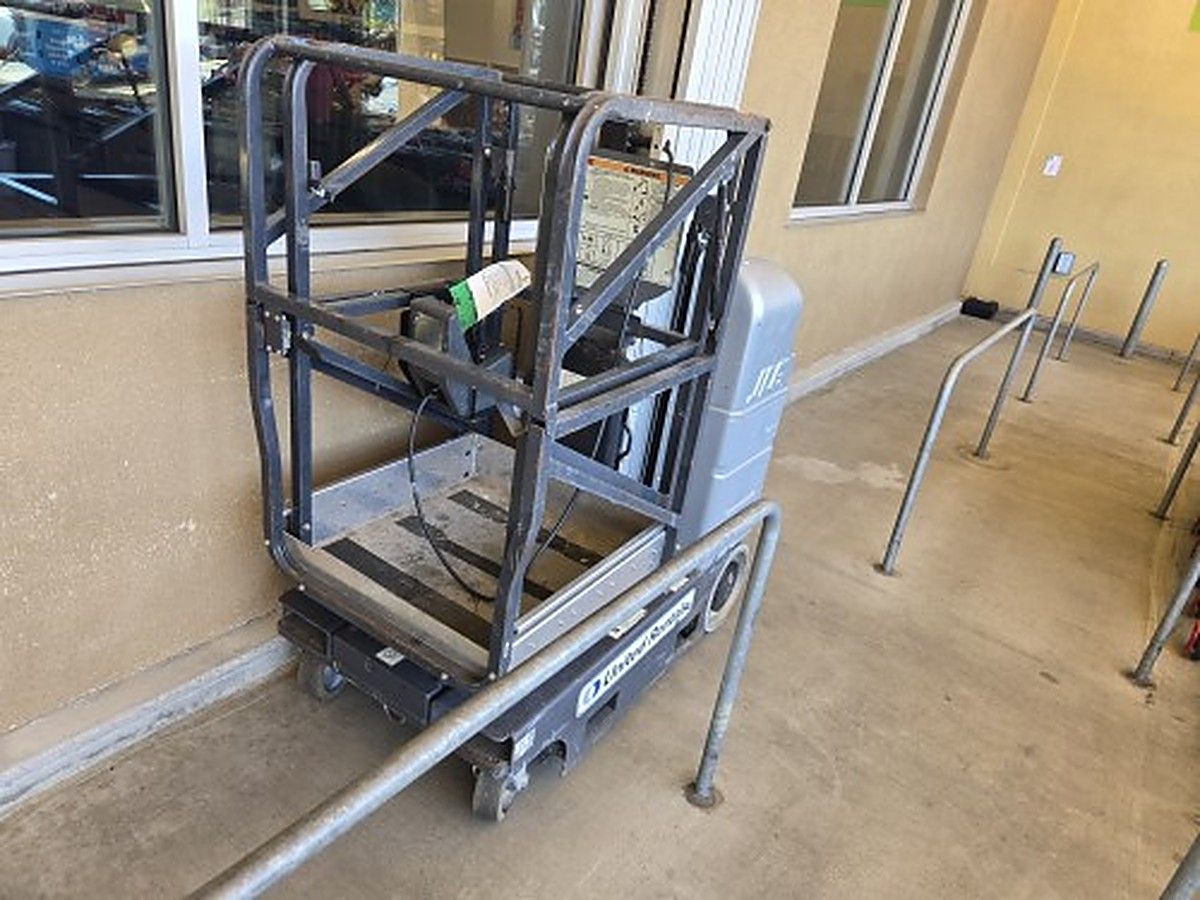 JLG 20MVL photo 8