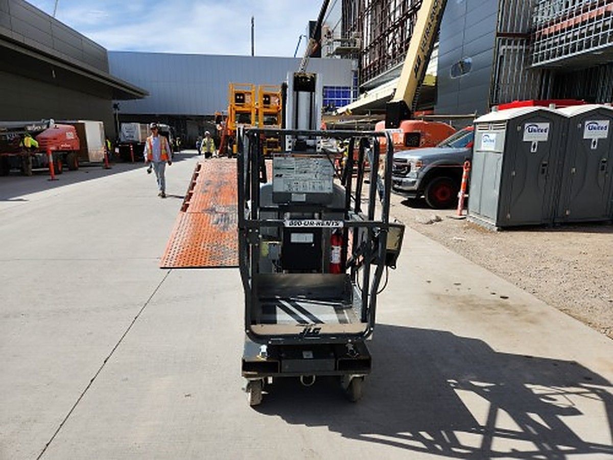 JLG 20MVL photo 2