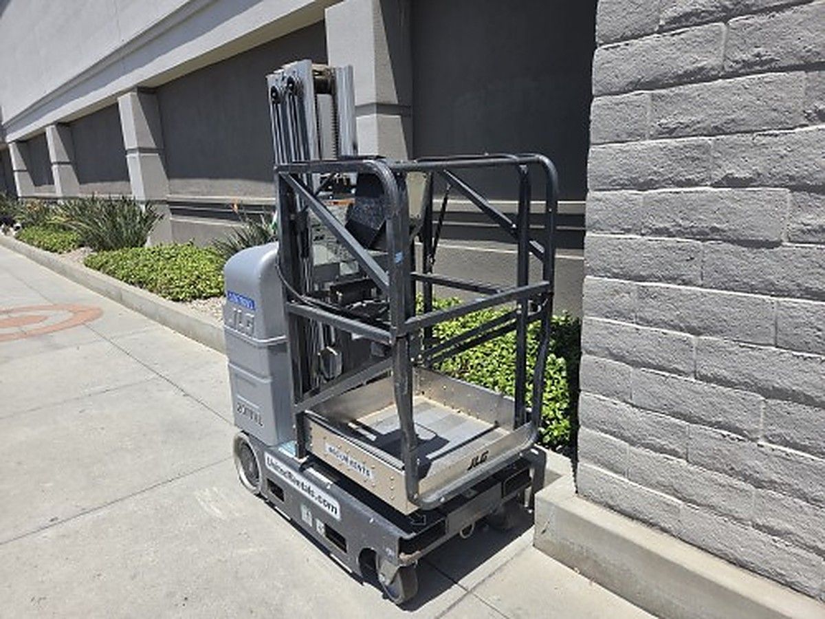 JLG 20MVL photo 12