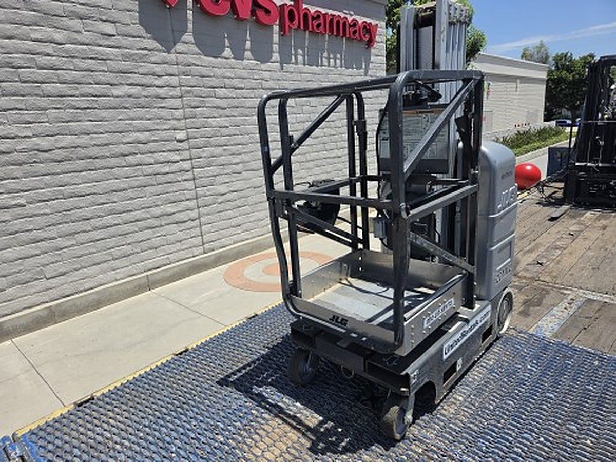 JLG 20MVL photo 10