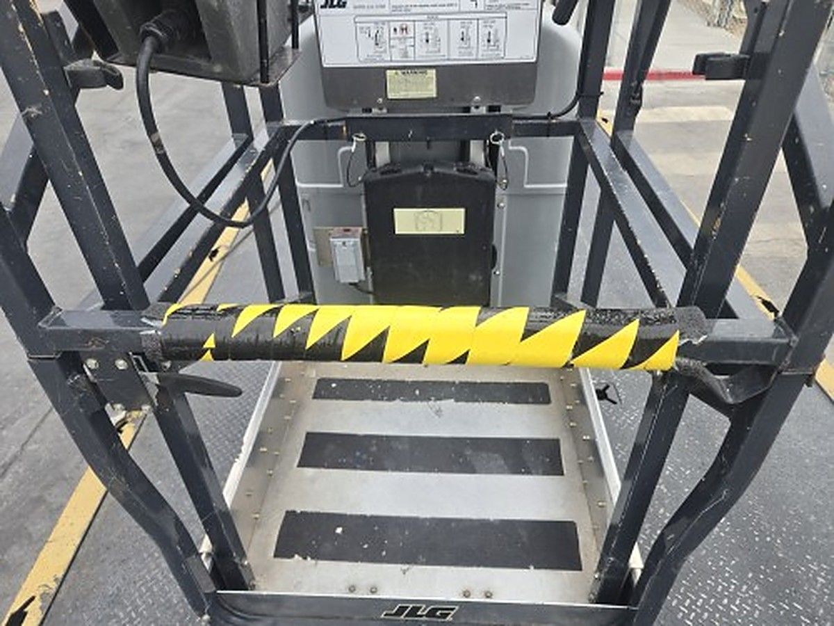 JLG 20MVL photo 11