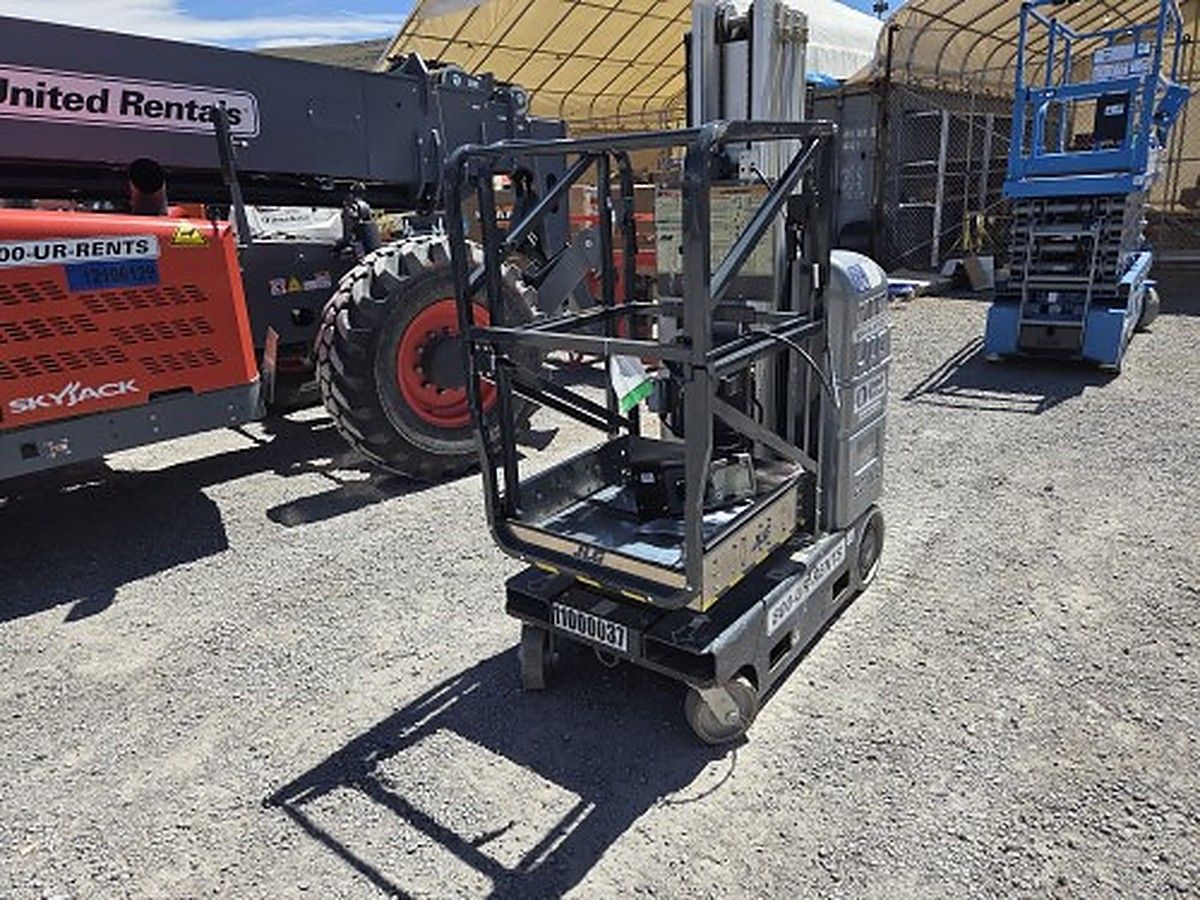 JLG 20MVL photo 4