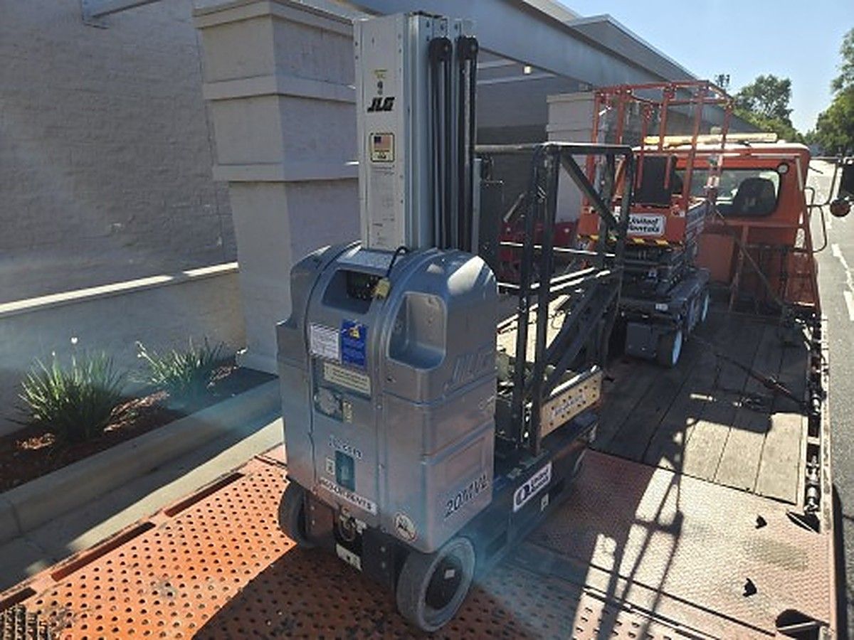 JLG 20MVL photo 8