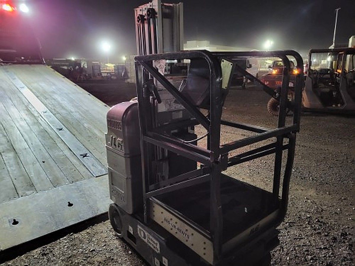 JLG 20MVL photo 9
