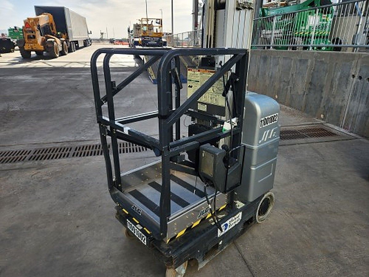JLG 20MVL photo 2