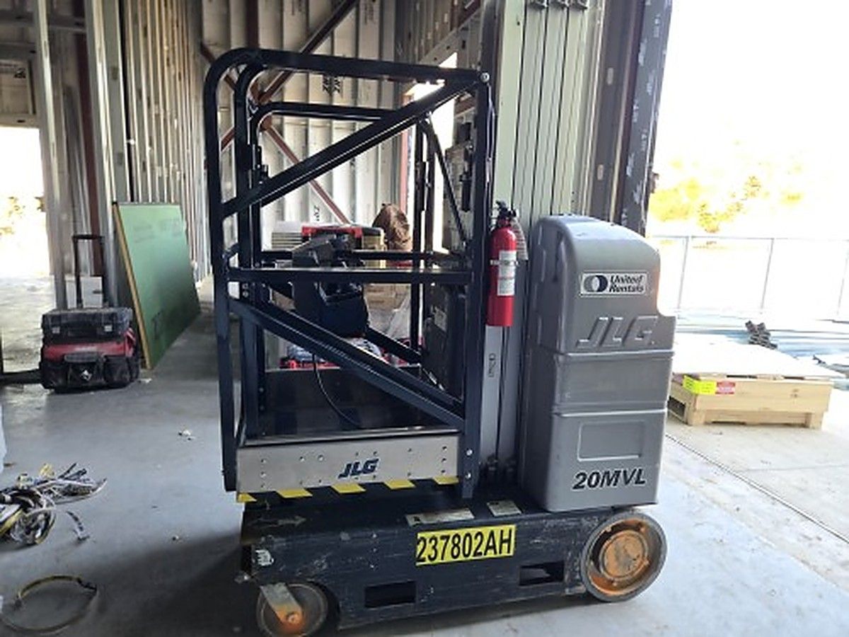 JLG 20MVL photo 2