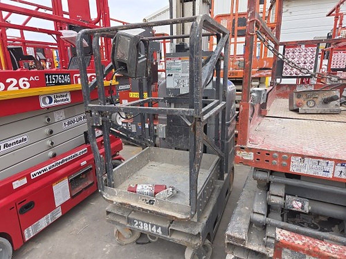 JLG 20MVL photo 2
