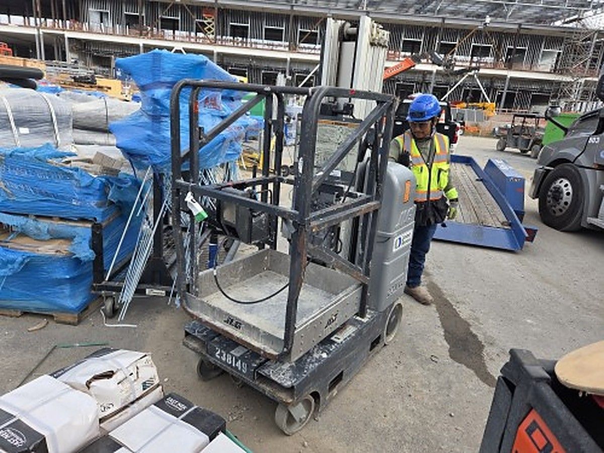 JLG 20MVL photo 4