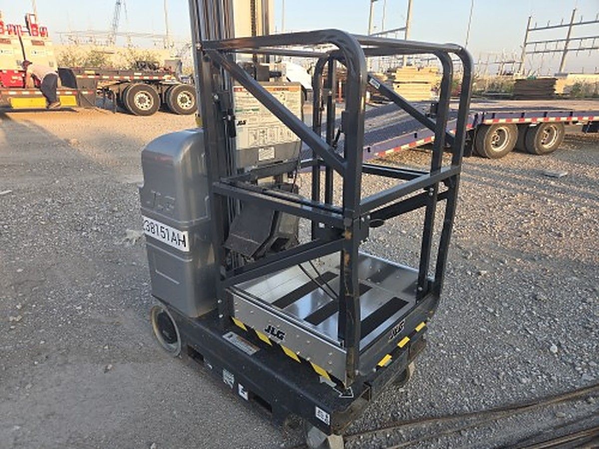 JLG 20MVL photo 2