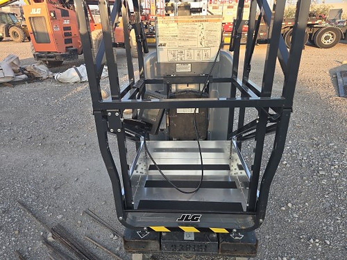 JLG 20MVL photo 5