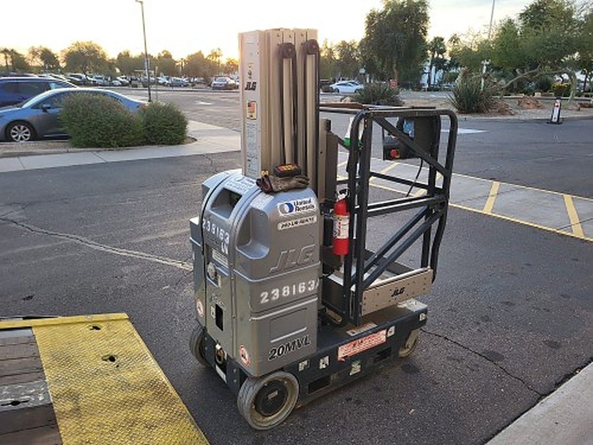 JLG 20MVL photo 3