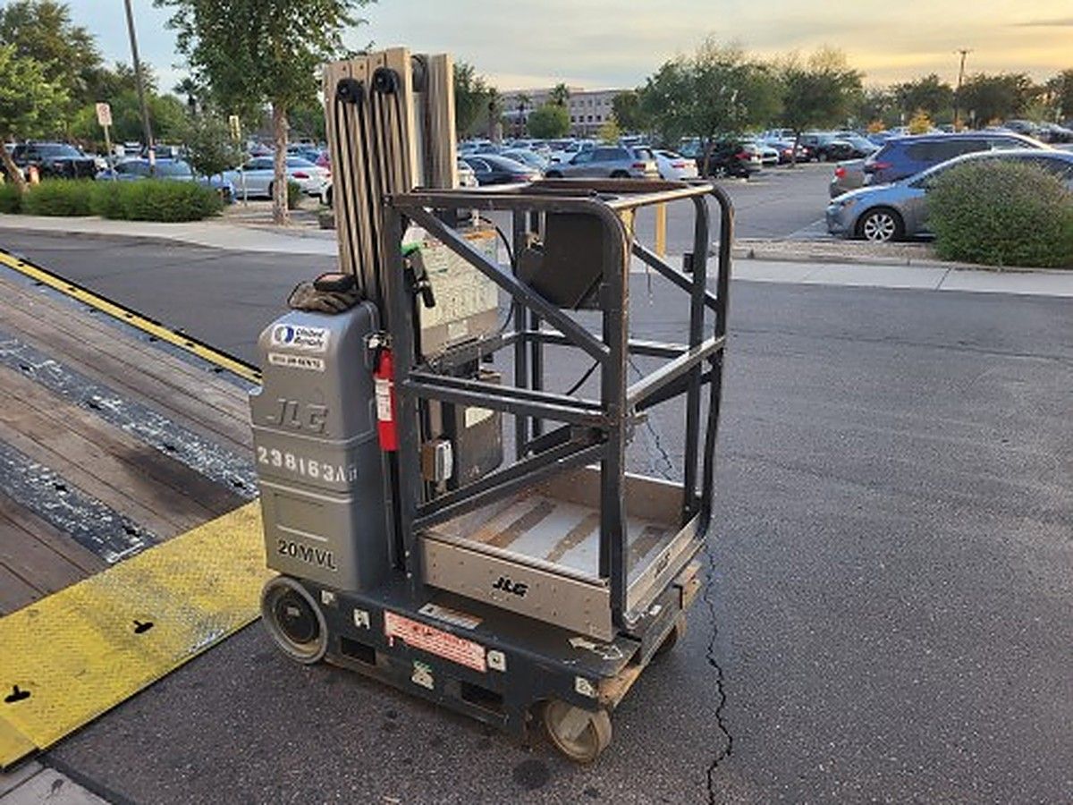 JLG 20MVL photo 5