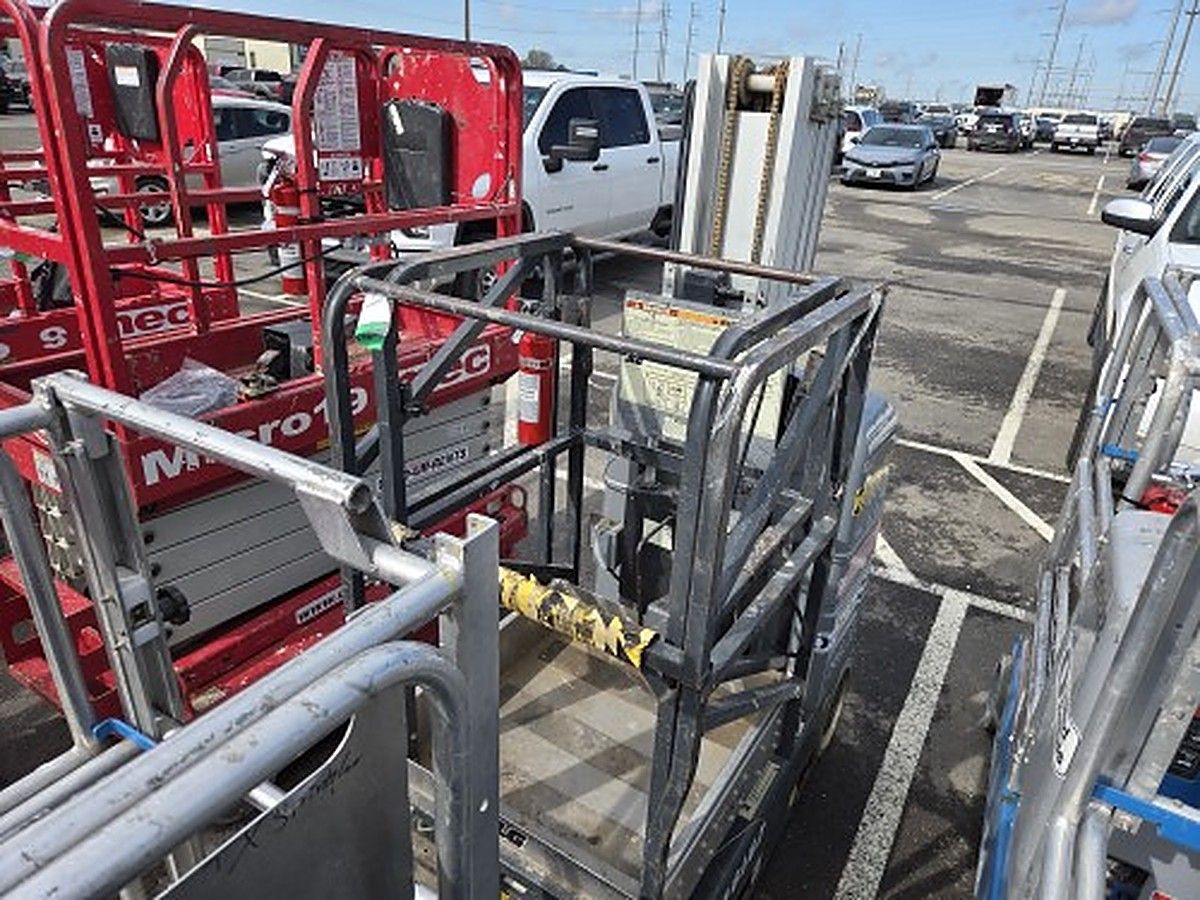 JLG 20MVL photo 11