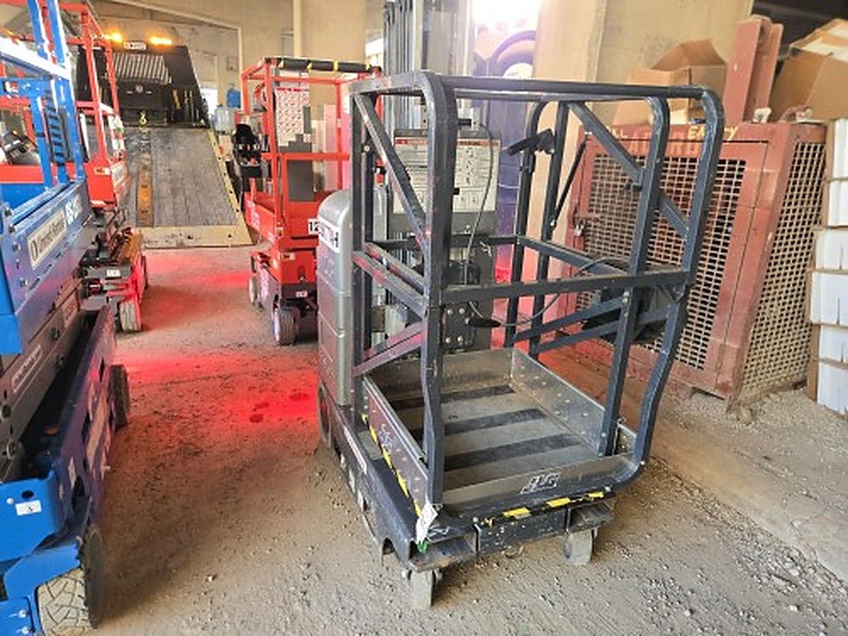 JLG 20MVL photo 2