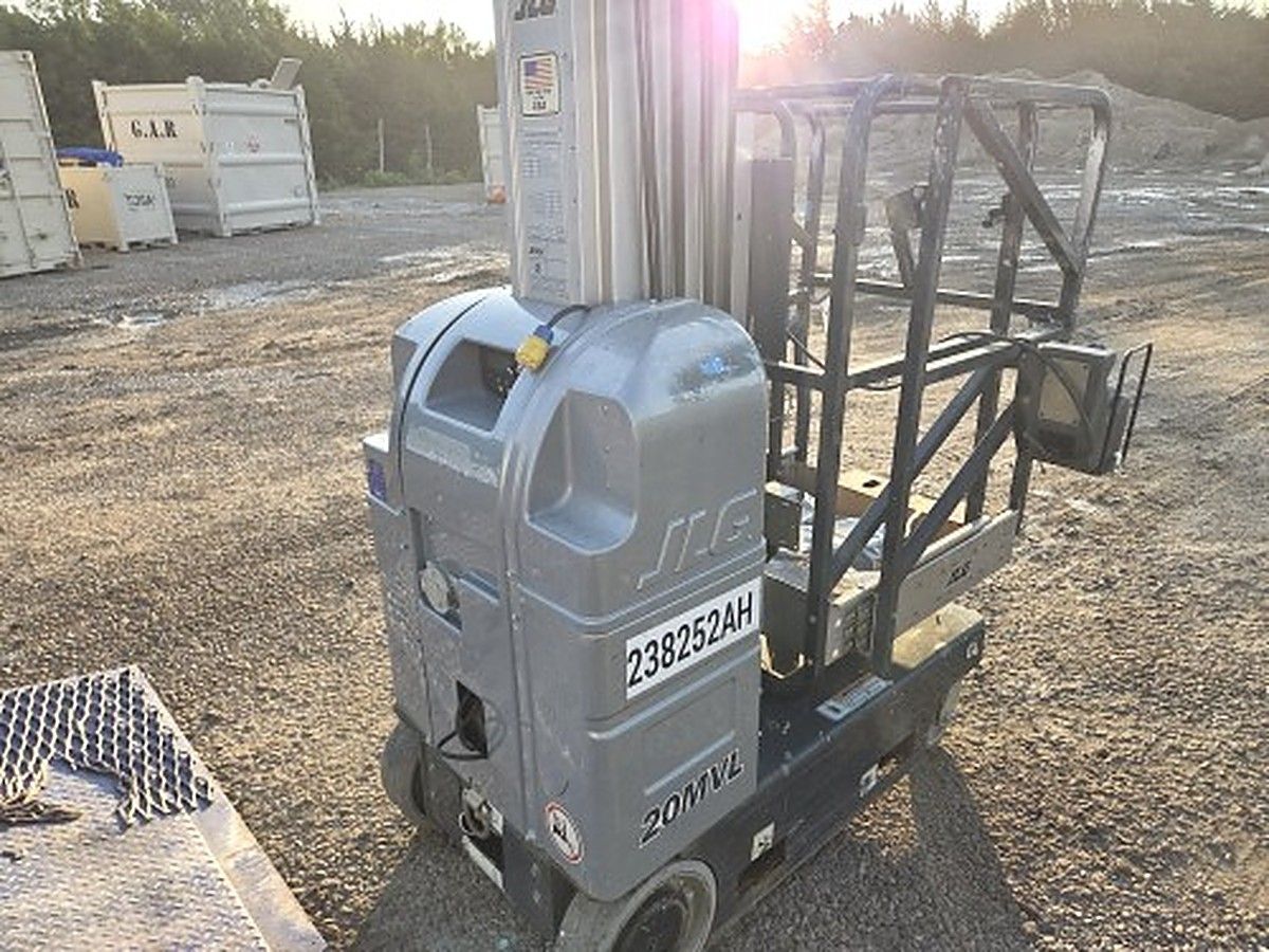 JLG 20MVL photo 2