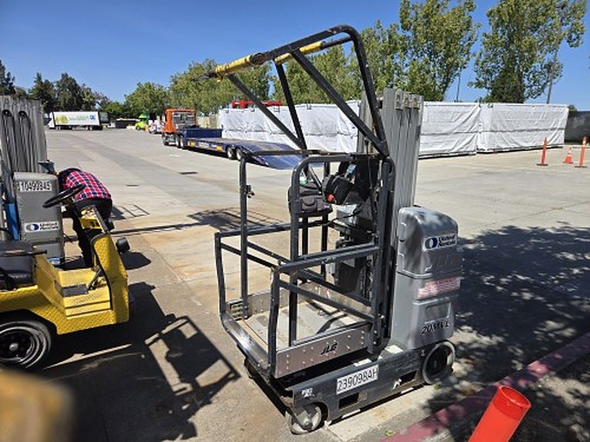 JLG 20MVL photo 4