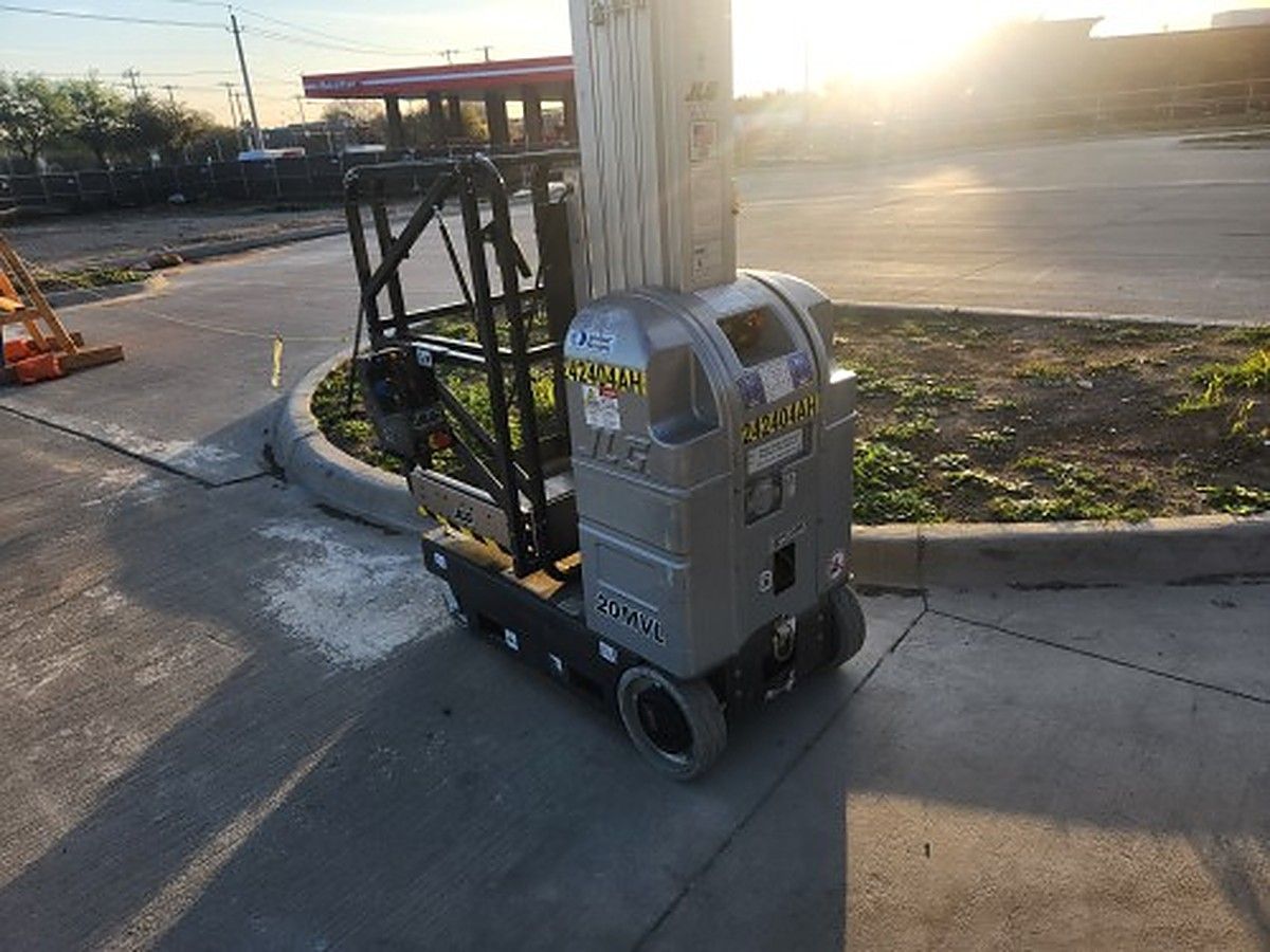 JLG 20MVL photo 2