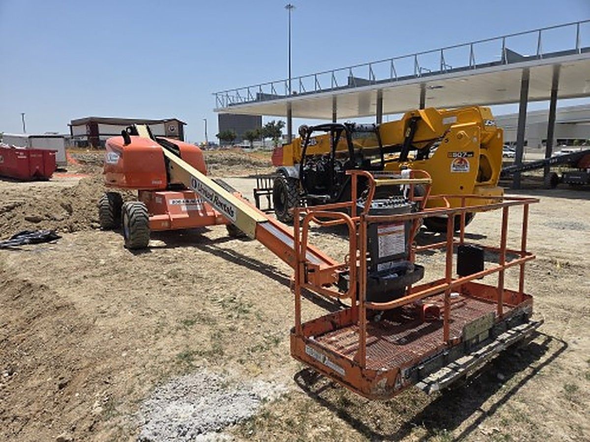 JLG 400S photo 5