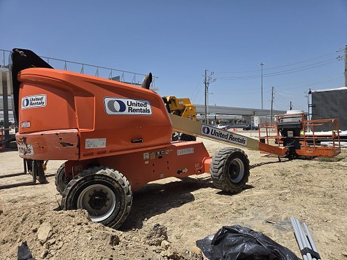 JLG 400S photo 7