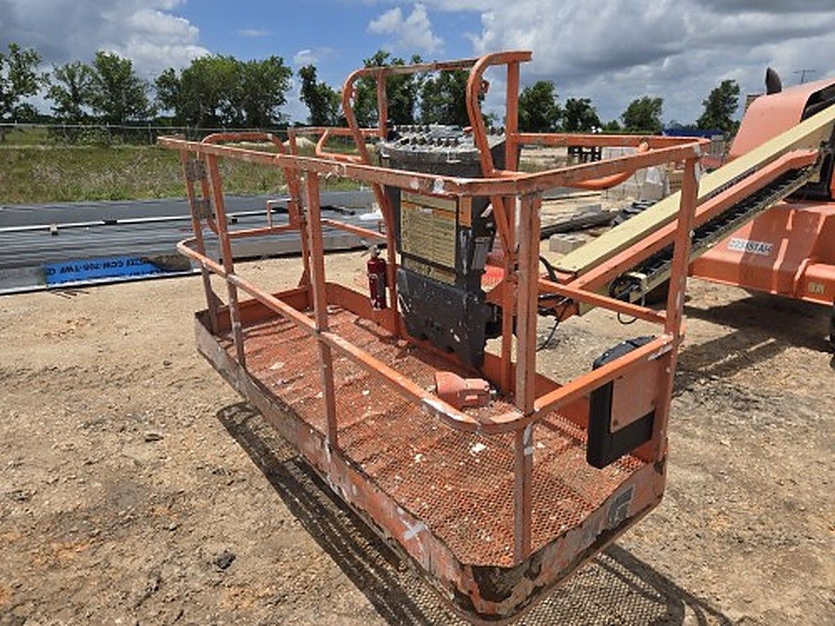 JLG 400S photo 6