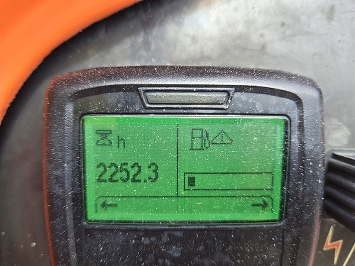 JLG 400S photo 3