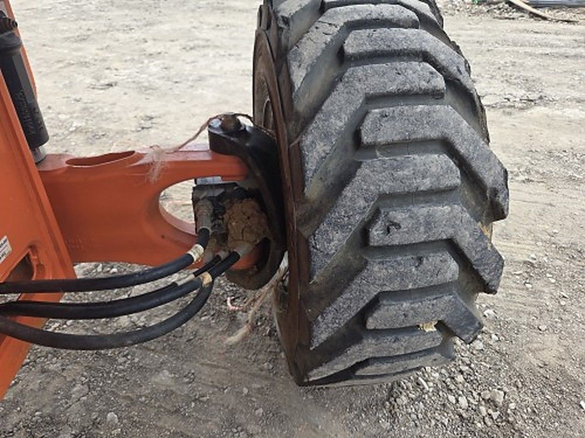 JLG 460SJ photo 2