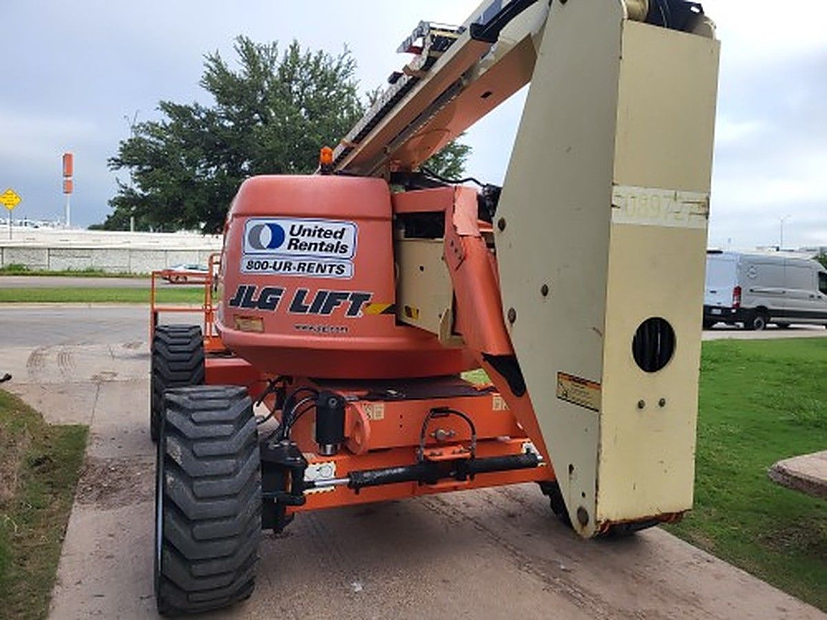 JLG 600AJ photo 2