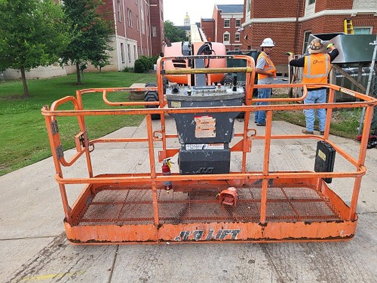 JLG 600AJ photo 8