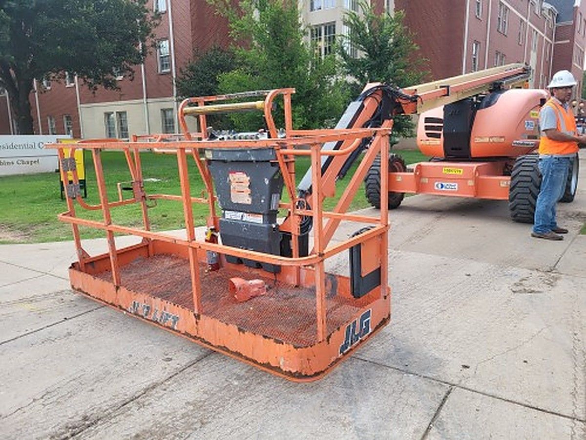 JLG 600AJ photo 10