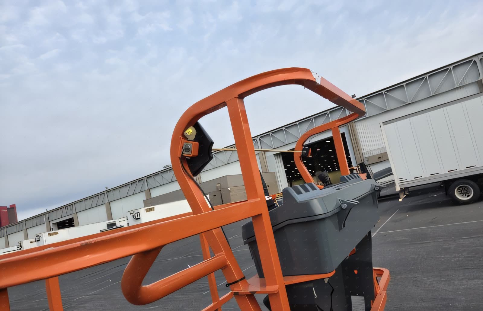 2019 JLG 600AJN BOOM 60-64' NARROW ARTICULATING