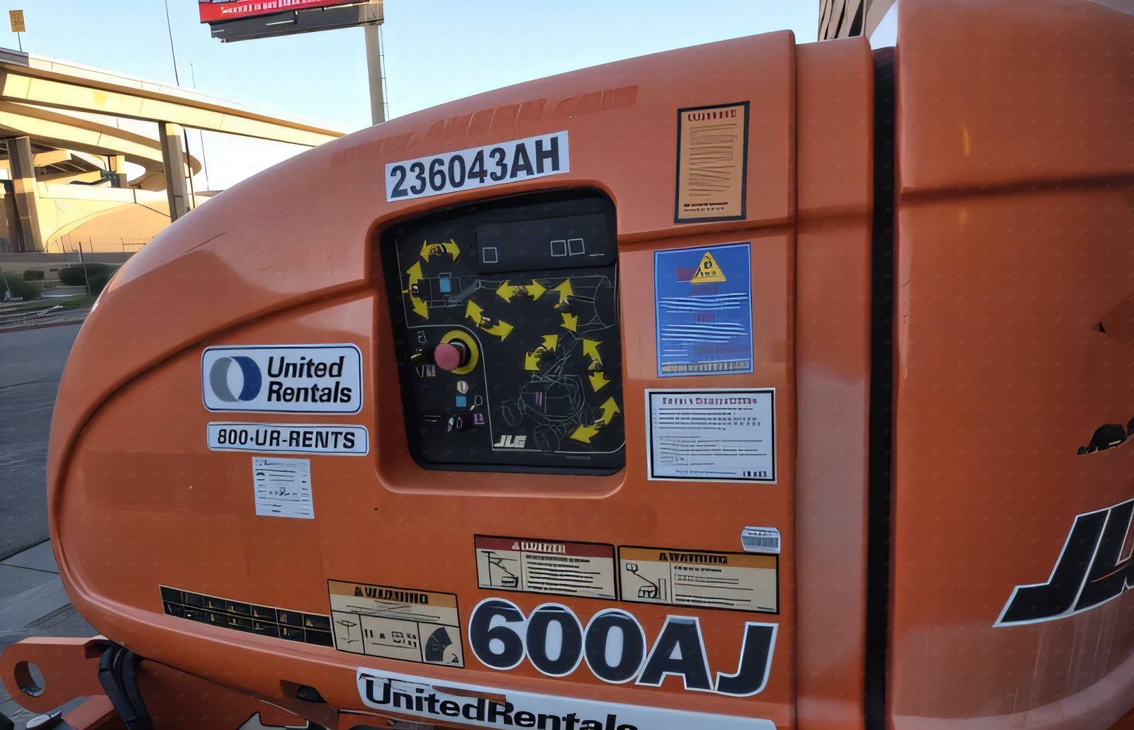 2019 JLG 600AJN BOOM 60-64' NARROW ARTICULATING