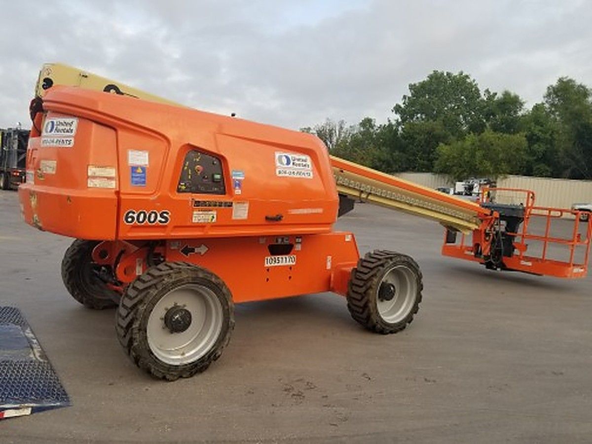 JLG 600S photo 2