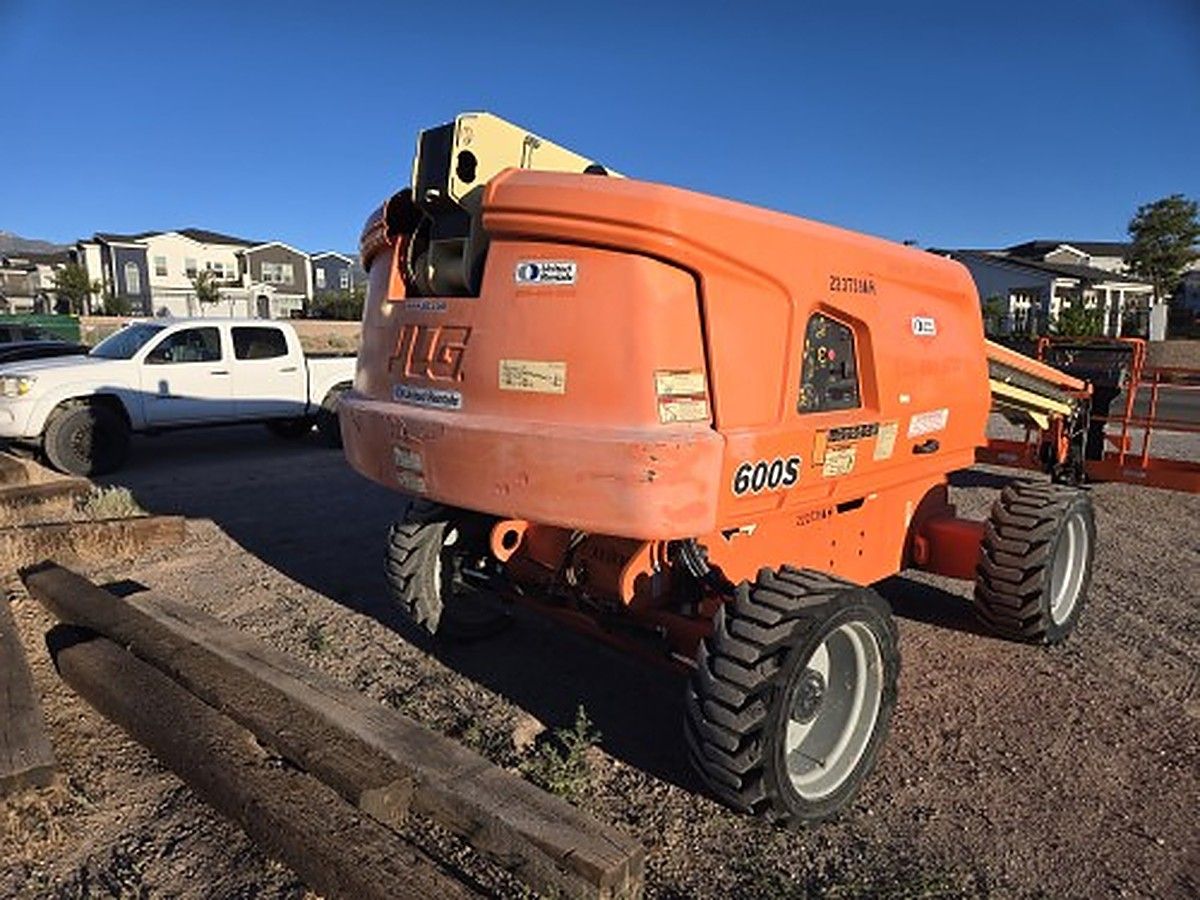 JLG 600S photo 7