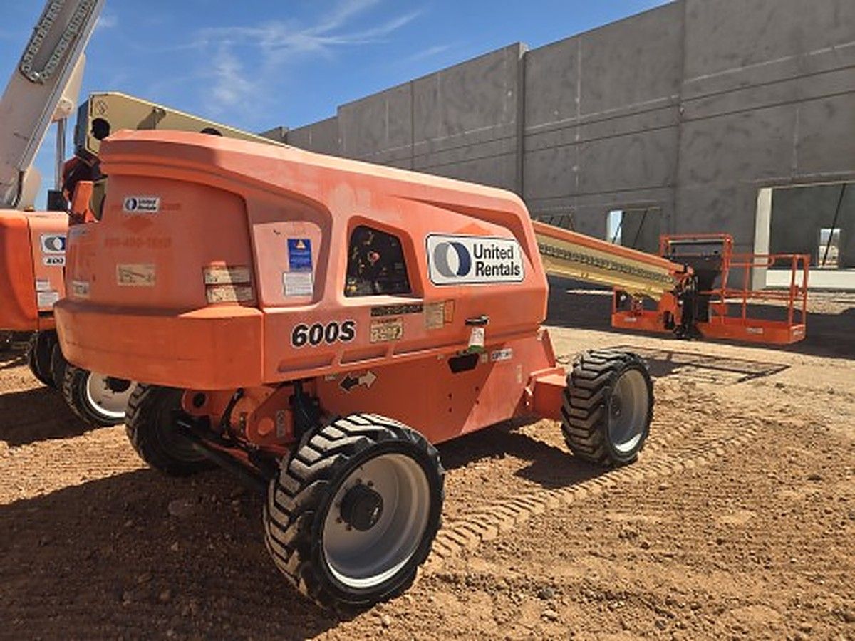 JLG 600S photo 7