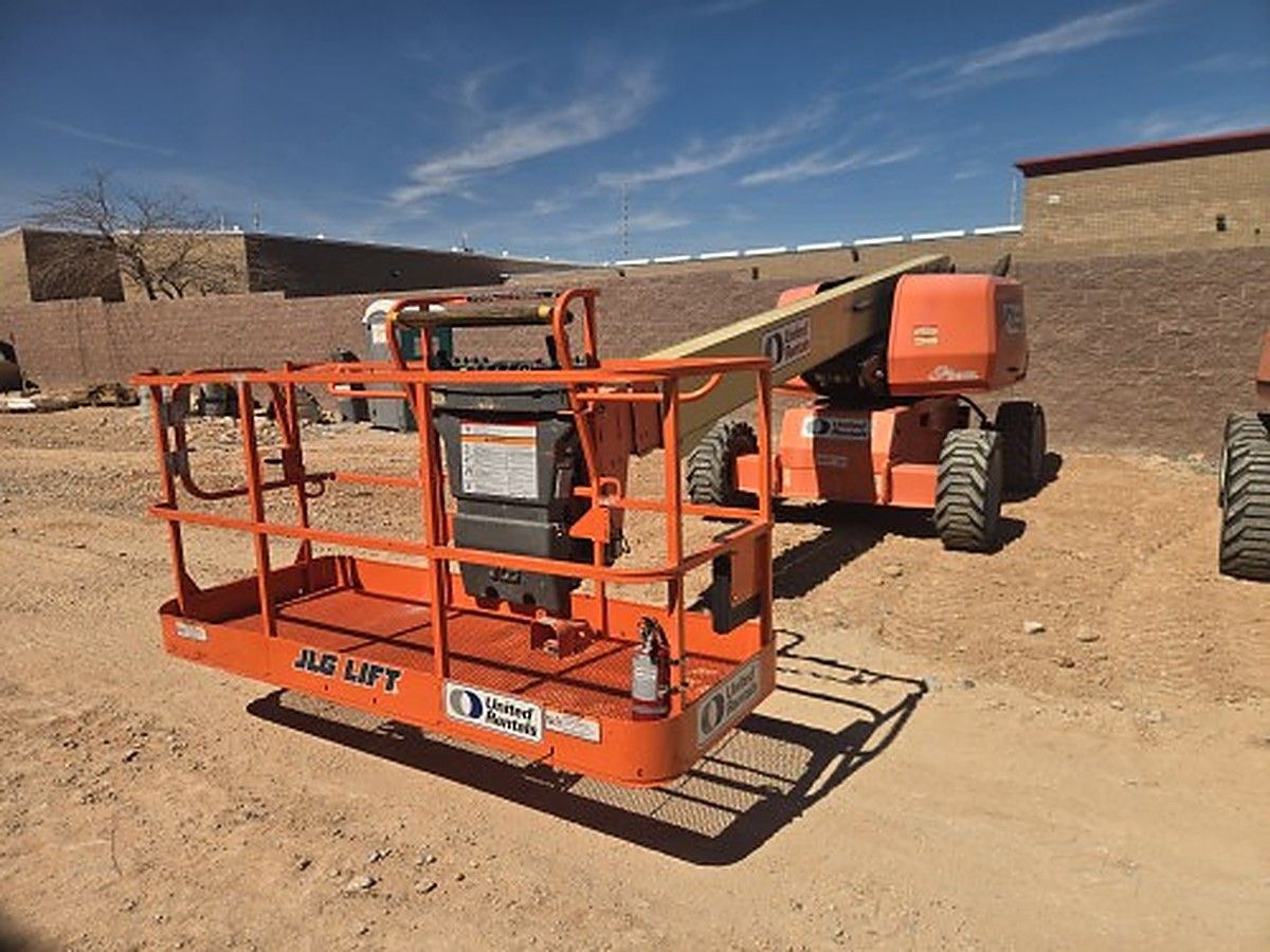 JLG 600S photo 9