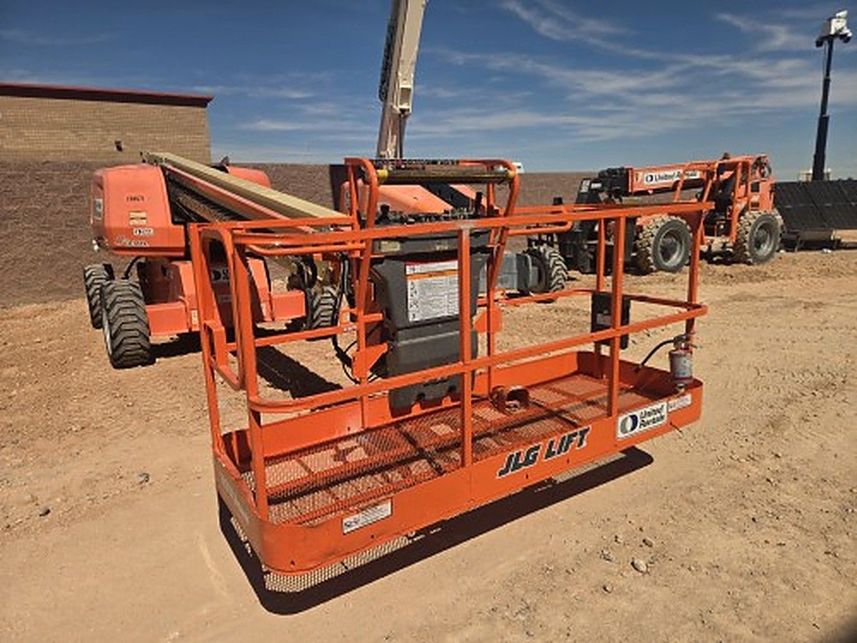 JLG 600S photo 10