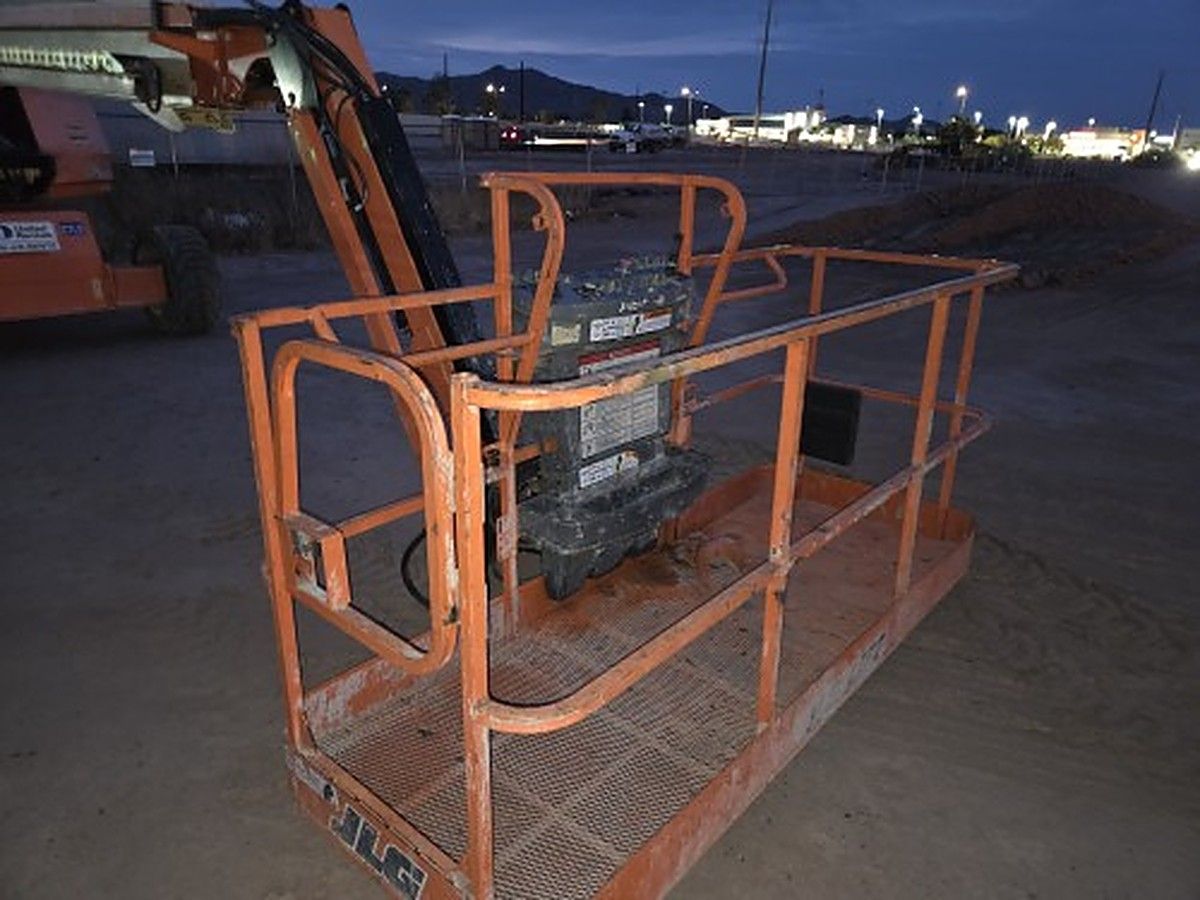 JLG 660SJ photo 6