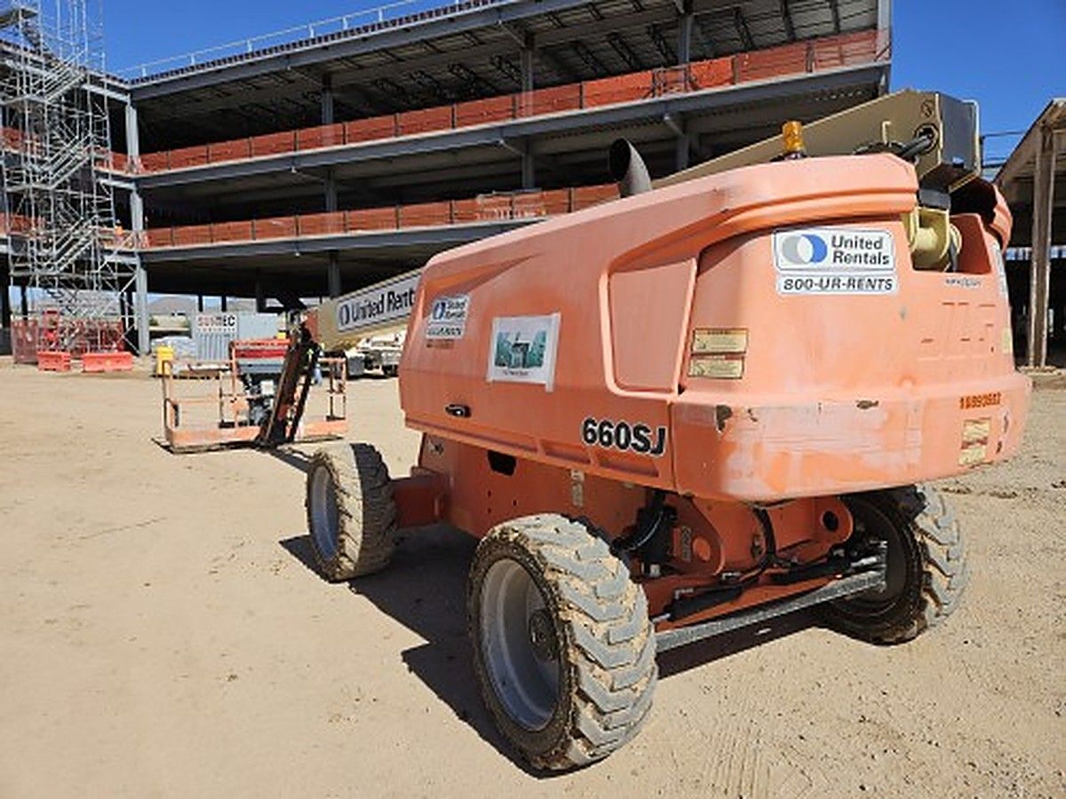 JLG 660SJ photo 11