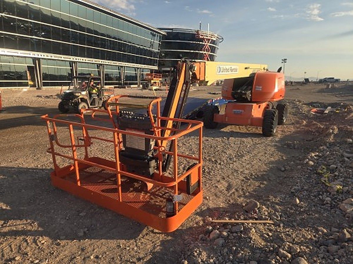JLG 660SJ photo 3