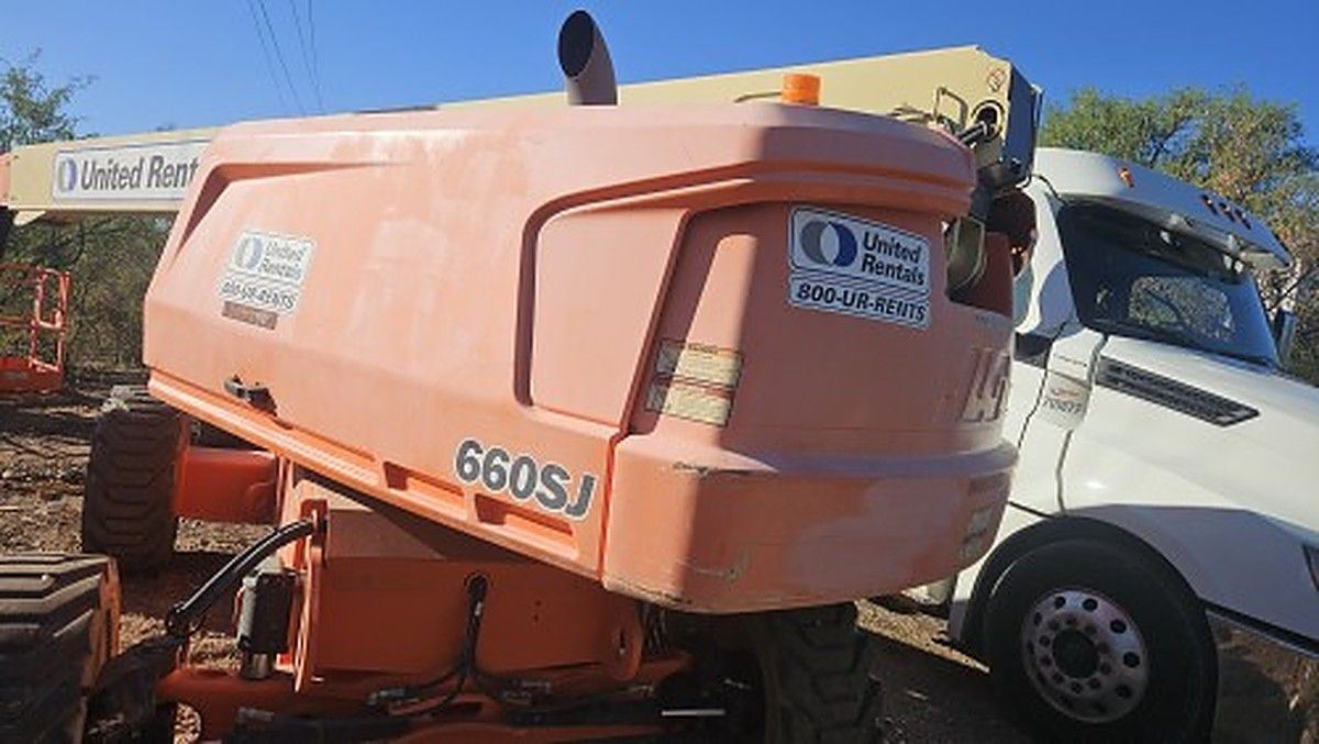 JLG 660SJ photo 2