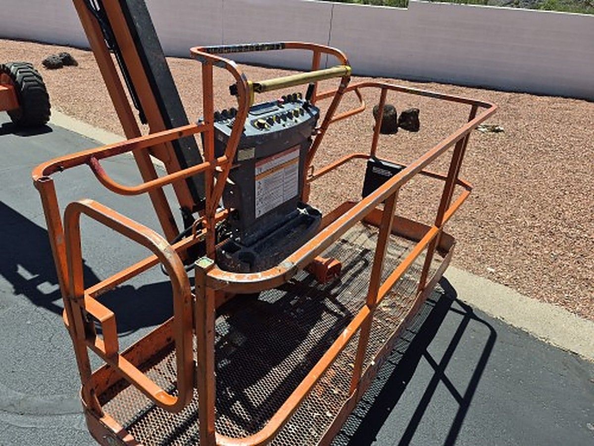 JLG 660SJ photo 6