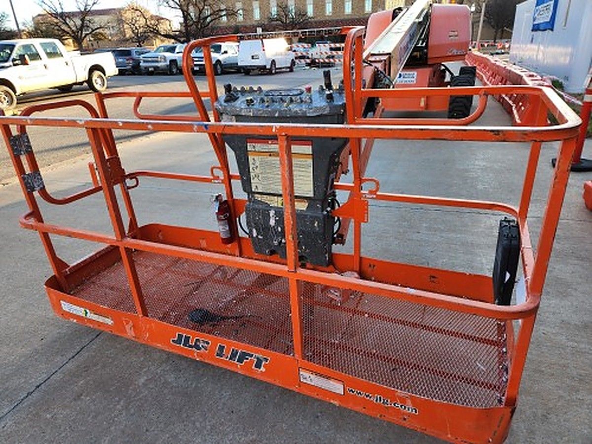 JLG 660SJ photo 6