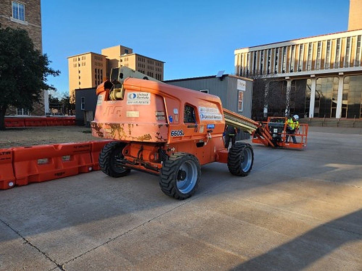 JLG 660SJ photo 7