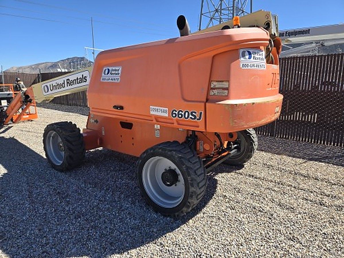 JLG 660SJ photo 2