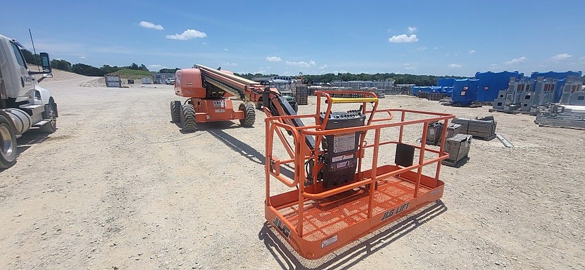 JLG 660SJ photo 3