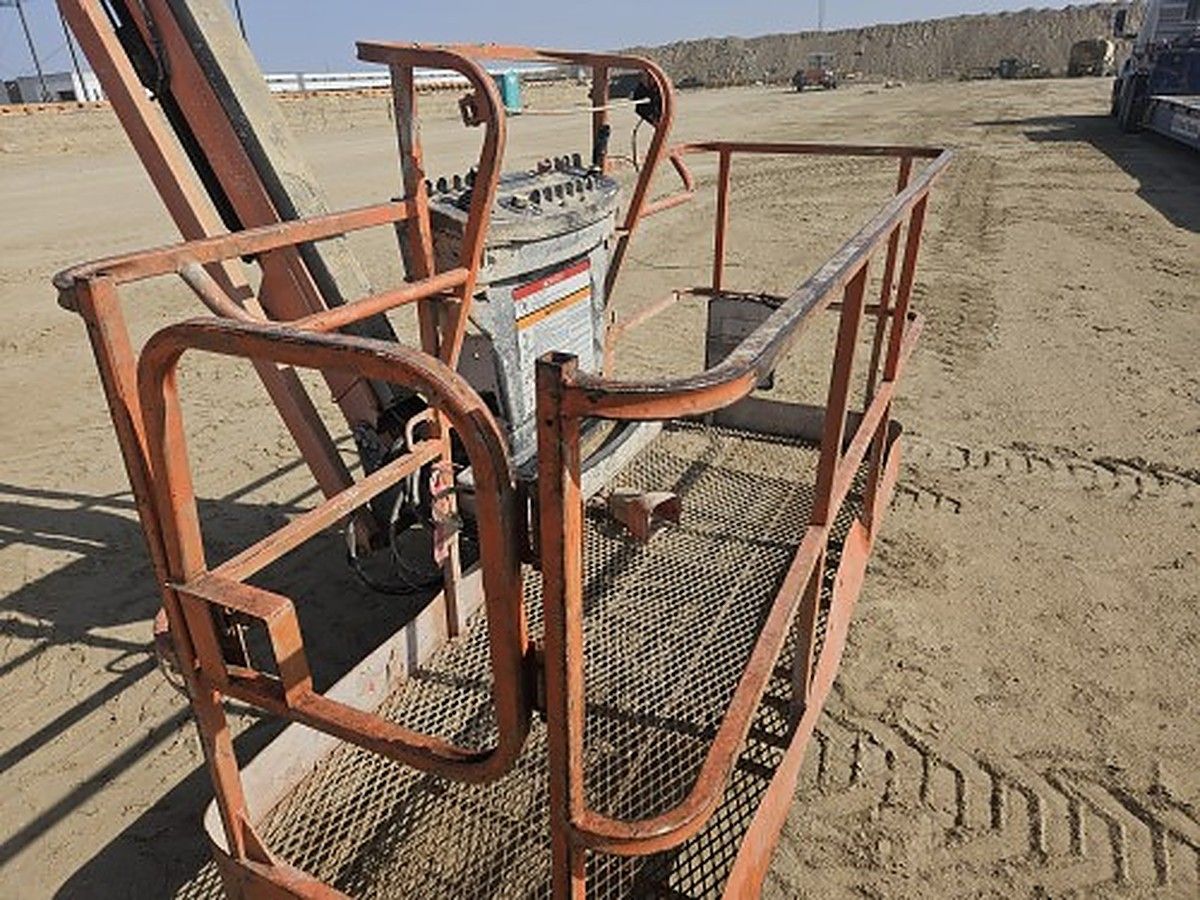 JLG 660SJ photo 7