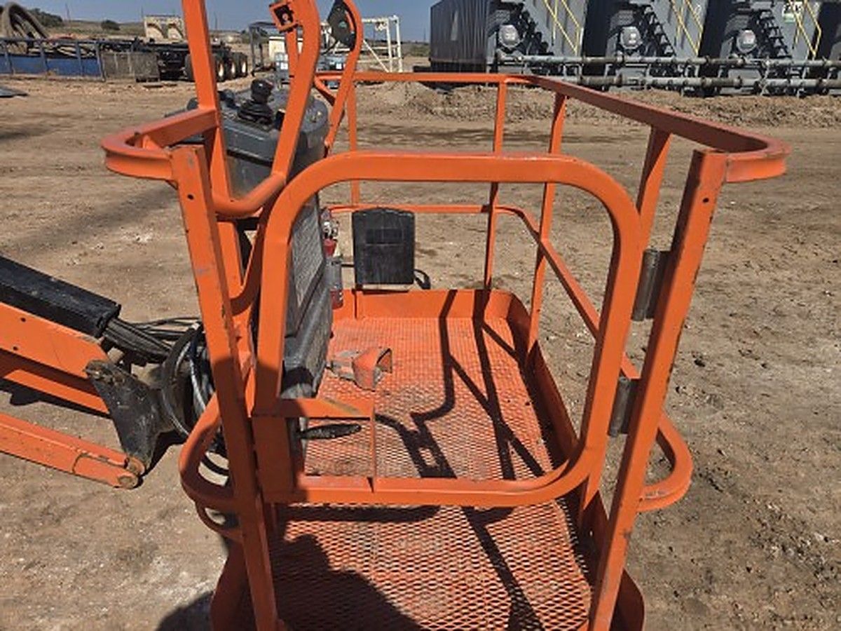 JLG 660SJ photo 11
